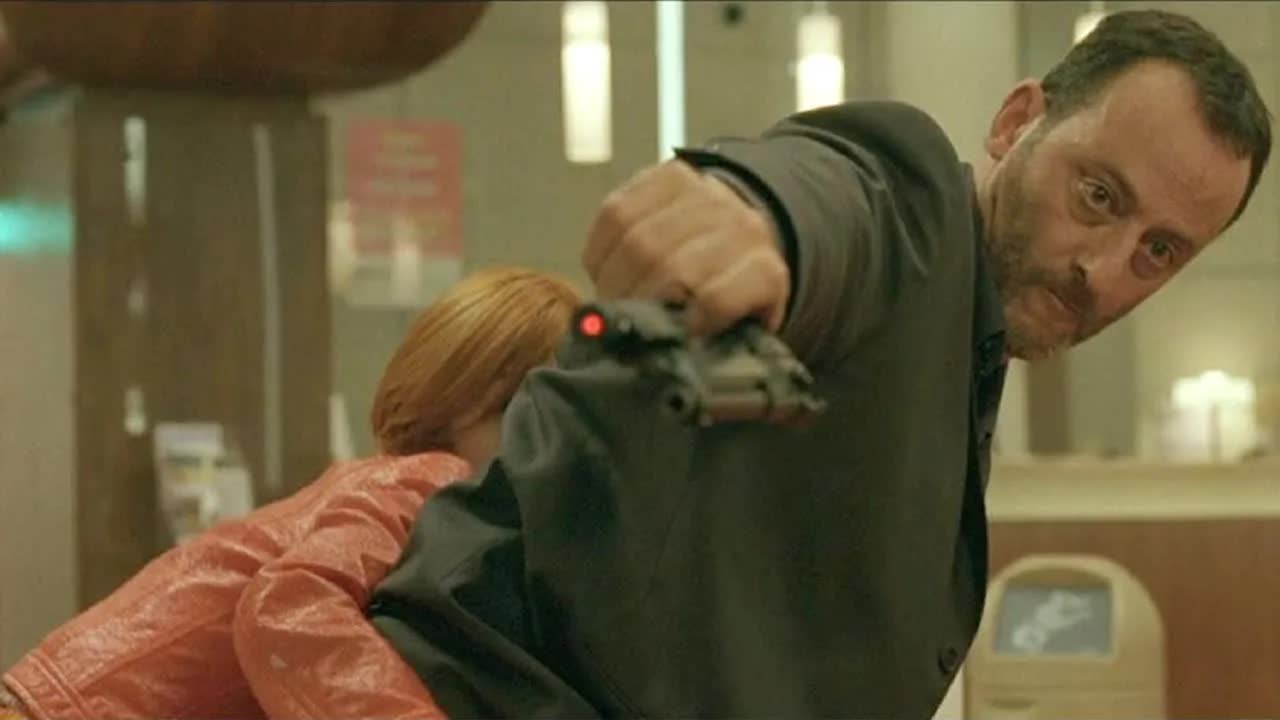 前女友离奇死亡，特工前男友调查出真相，一怒之下灭掉日本黑帮！