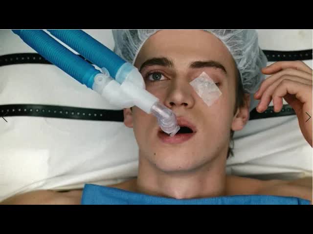 亿万富翁手术时突然苏醒，目睹着心脏被换，却听到了可怕的事情！