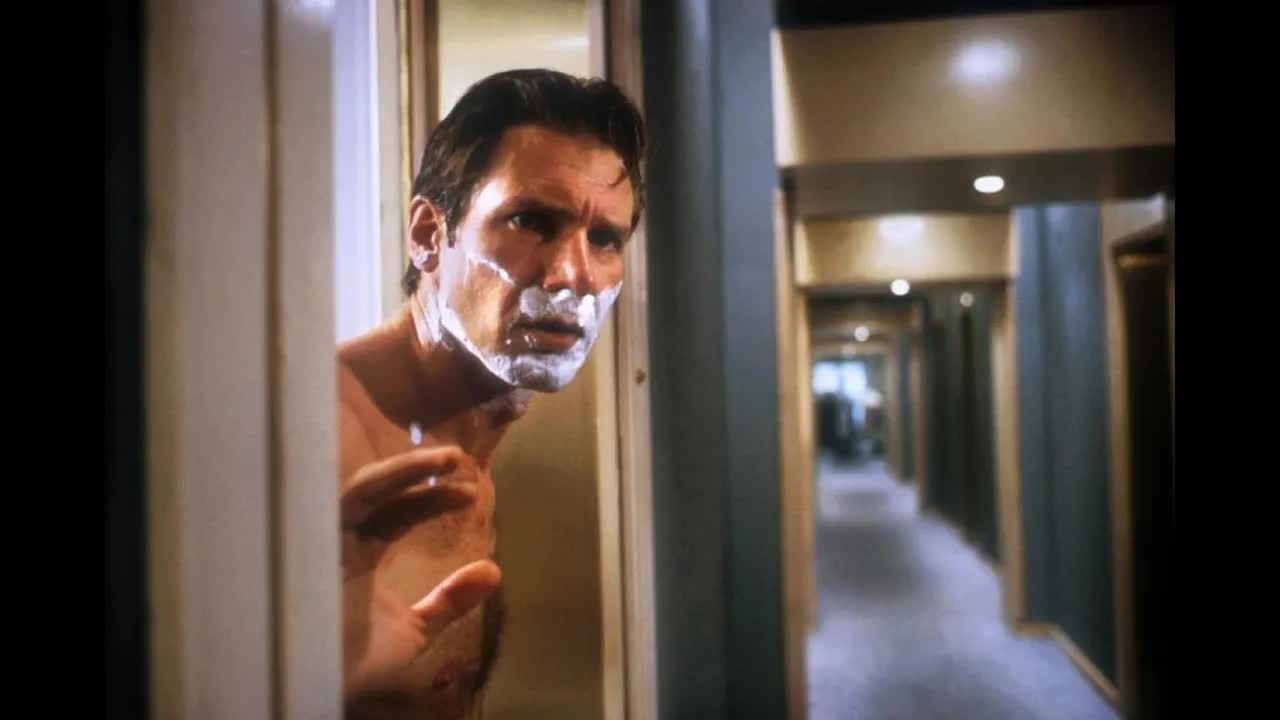 悬疑：奥斯卡最佳导演执导，男主酒店洗澡，妻子突然&ldquo;人间蒸发&rdquo;