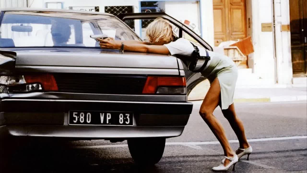 劫匪瘋狂搶銀行,直到遇上這位老司機徹底傻眼了!